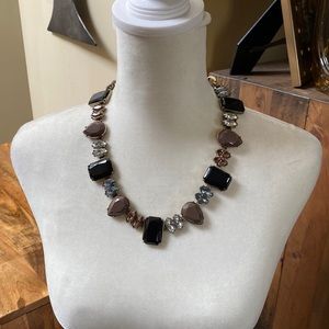 Logo necklace gold tone